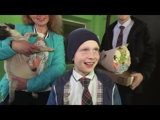 Денис Пушилин подарил щенка мопса мальчику из ДНР от Путина