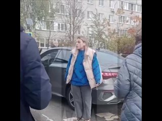 Женщина за рулем иномарки переехала девушку в соседнем Щёлково.