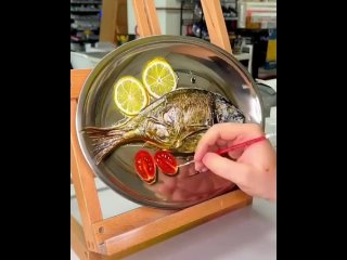 Потрясающая работа “Живая рыба в миске“