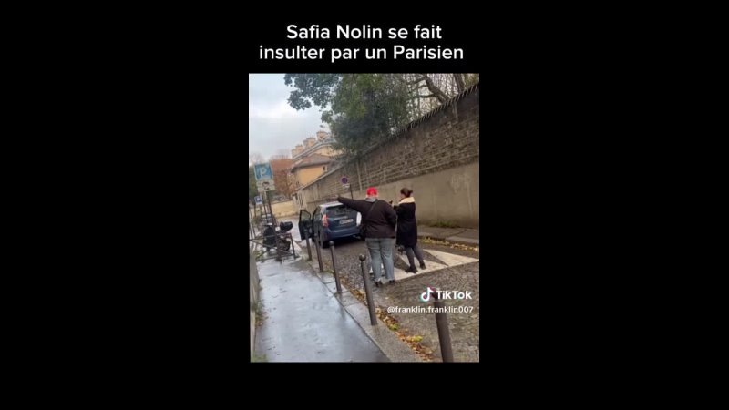 Safia Nolin se fait ramasser solide par un