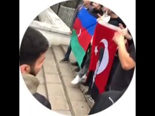 ❗️“Наша диаспора твою жизнь вы..бет! 
Вы дети путан! Мы всё ваше святое и живое е..али!“🤬