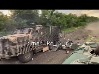 🇺🇦Кладбище уничтоженной украинской техники на Запорожском направлении☠️

Видны две британские боевые машины пехоты “Mastiff“ и о