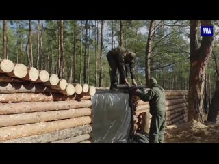 Watch the construction of a field Orthodox church and mosque near the line of military contact