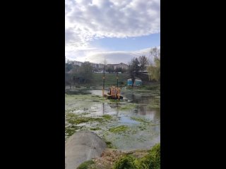 В Симферополе начали работы по очистке Даниловского пруда. Об этом сообщил глава администрации Михаил Афанасьев