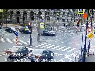 В Санкт-Петербурге автобус сбил на пешеходном переходе тренера по акробатике