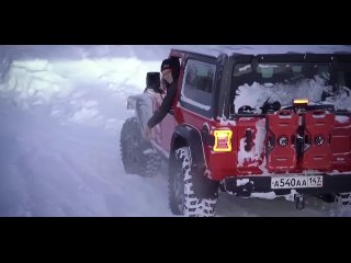 Bentley Ultratank и Wrangler на гусеницах против бездонного снега..mp4