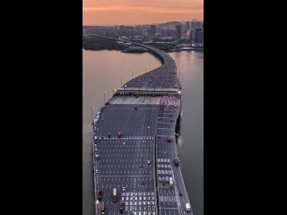 Это самый необычный и интересный мост, что я видел Пограничный мост (видео)