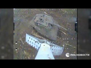Уничтожение немецкого Leopard 2A4 с помощью FPV Дрона