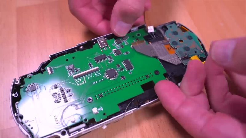 Macho Nacho Productions Why You Need To Put A Raspberry Pi CM4 Inside Your PSP Right