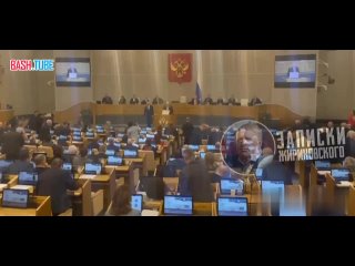 🇷🇺 Володин вручил почетную грамоту Госдумы пенсионеру Михаилу Макарову из Щёлково, который задержал грабителя