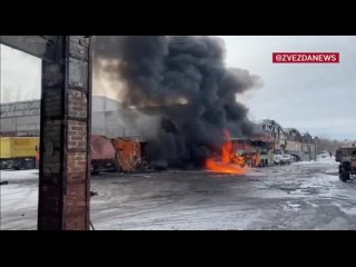 Ещё последствия террористического обстрела ВСУ стоянки коммунальной техники “ДонЭкоТранс“ в Горловке.