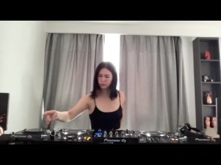 Vivienne Wu / Techno Mix Phnom Penh 24/10/2023