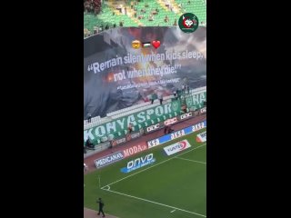 🇹🇷 ️ Aficionados al club turco Konyaspor mostraron un gran tifo en apoyo a Palestina durante un partido de fútbol ante el Pendik