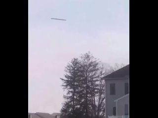 Alien Skies - 030723 - Northern Minnesota 🇺🇸   Check out this large cigar shaped UFO captured cruising over this family’s neighb