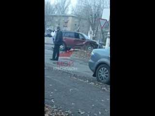 Сегодня в городе Суходольск произошло ДТП в 16:32 ул. Ленина 🔥Мой Краснодон      +iKqLHoovDz8yYjAy