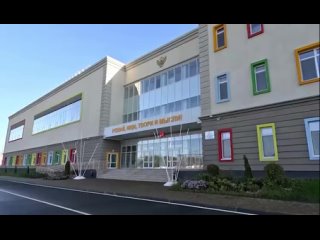 A school for 1000 people was built in the new quarter of Mariupol