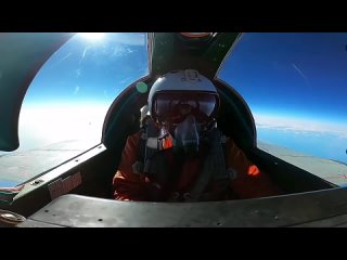 Vuelo de la aeronave supersónica rusa MiG-31 en la estratosfera