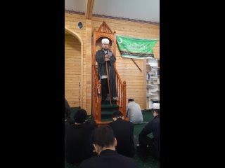 Джума намаз в Соборной мечети города Березники.  Богобоязниность