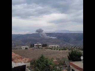 ️Israeli airstrike near the old road between the town of Qalaia and the Mahmoudiyah area, Lebanon