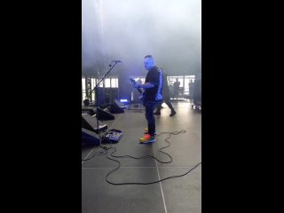 12  limbs. Live in Ostrava. Stage cam