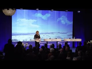 🤡 Свежие кадры выступления укрофюрера на ежегодной национальной конференции Швеции
