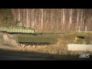 🇷🇺 Ростех показал уникальные кадры испытаний танков «Прорыв»
