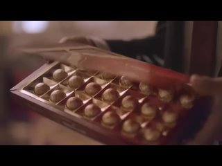 Лестница, рекламный ролик конфет Коркунов