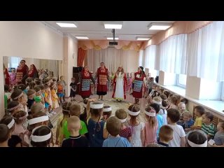 Видео от МБДОУ “Детский сад 77“ “Белоснежка и 7 гномов“