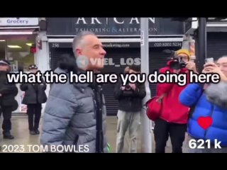 ️ 🇩🇪 ️ Pedestrian made an emotional appeal to environmental activists during another road blockade in Germany. They came out wit