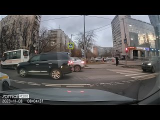 Перекресток в пробке