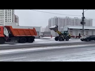 🚜 В Москве образовался снежный покров высотой до 6 см.