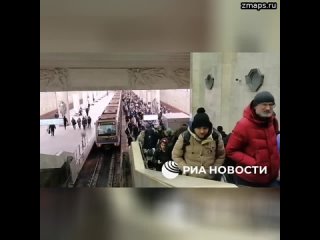 На синей ветке метро Москвы нет движения между “Щёлковской“ и “Партизанской“.   В экстренных службах