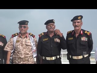️Командующий ВМС Йемена, а также губернатор Ходейды посетили захваченный израильский корабль