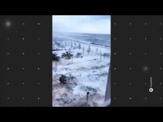 «Мы пережили апокалипсис»: На Крым и Сочи обрушился Шторм Века | ветер 144км/ч, сухогруз на мели