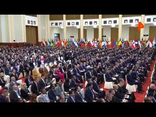 Владимир Путин начал выступление на международном форуме “Один пояс — один путь“