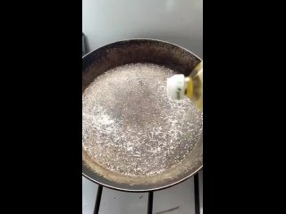 Как пожарить картофель на любой сковородке, так чтобы она не прилипала! (720p).mp4