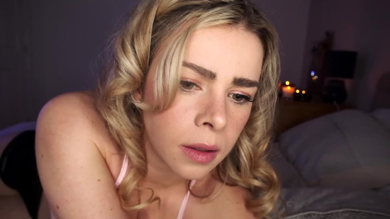 ASMR GENTLE GIRL GIVES YOU SWEET DREAMS ( Helping You