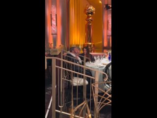 Бен Аффлек удивил Мэтта Дэймона на церемонии вручения «Золотого глобуса».