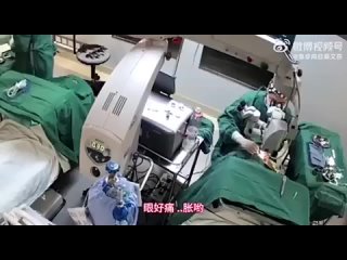 В Китае хирург-офтальмолог избил пациентку на операционном столе, потому что она двигалась и мешала проводить операцию