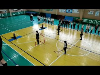 Вчера в энергодарской школе №5 впервые прошли соревнования по спортивной акробатике, посвященные Дню Конституции Российской Феде