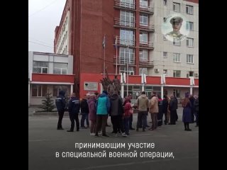 Свердловские врачи-волонтеры помогли в больницах Макеевки
#времяпомогать 

Хирурги, травматологи, анестезиологи и врачи других с