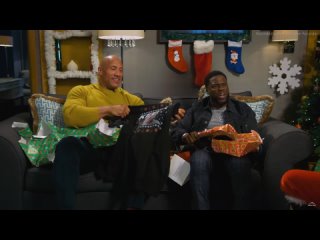 DWAYNE JOHNSON | Дуэйн Джонсон и Кевин Харт читают шутки и открывают Рождественские подарки на канале BBC Radio 1