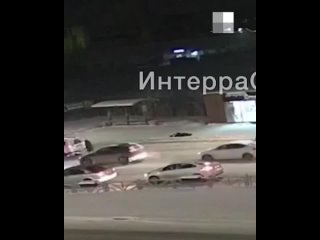 На Урале подросток сам упал под машину