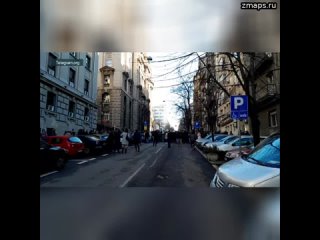 Попытки госпереворота в Сербии: студенты заблокировали улицу перед зданием министерства госуправлени