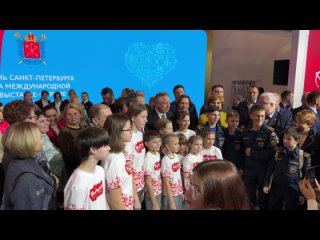 ️ Губернатор Александр Беглов на выставке «Россия» на ВДНХ заявил, что Санкт-Петербург – умный, открытый, социальный, комфортный