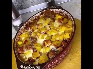 Картофель с колбасками