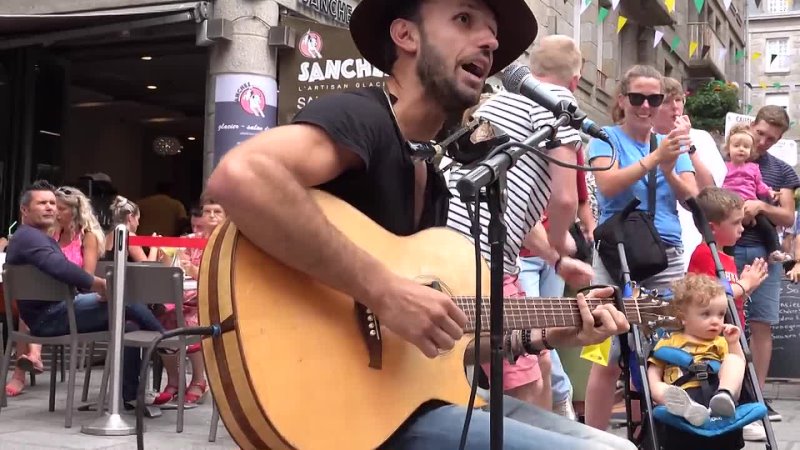 Bella ciao Street acoustic cover 2023 Crowd