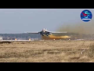 Опубликовано видео дозаправки Ту-160 на скорости в 600 кмч