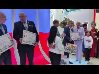 На крымском стенде выставки-форума «Россия» вручили верительные грамоты амбассадорам республики