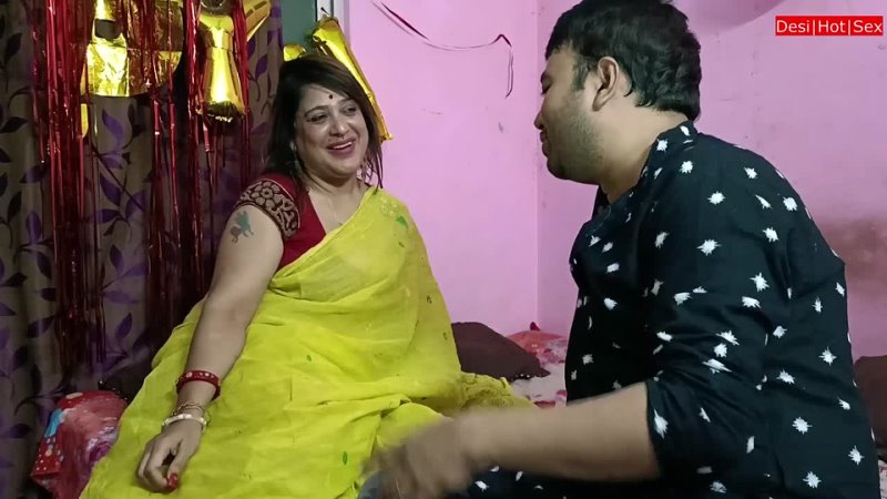 Hot Aunty Vs Young Lover Sex! Desi Sex